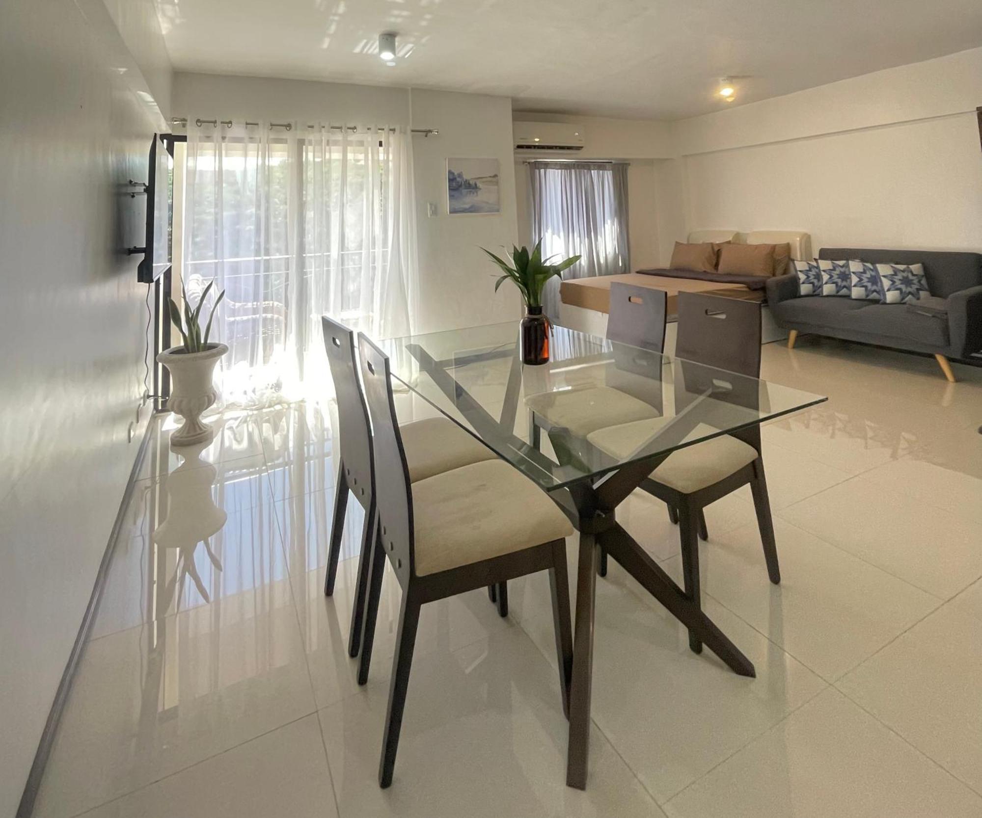 The Premier Suite Lapu-Lapu City Bagian luar foto