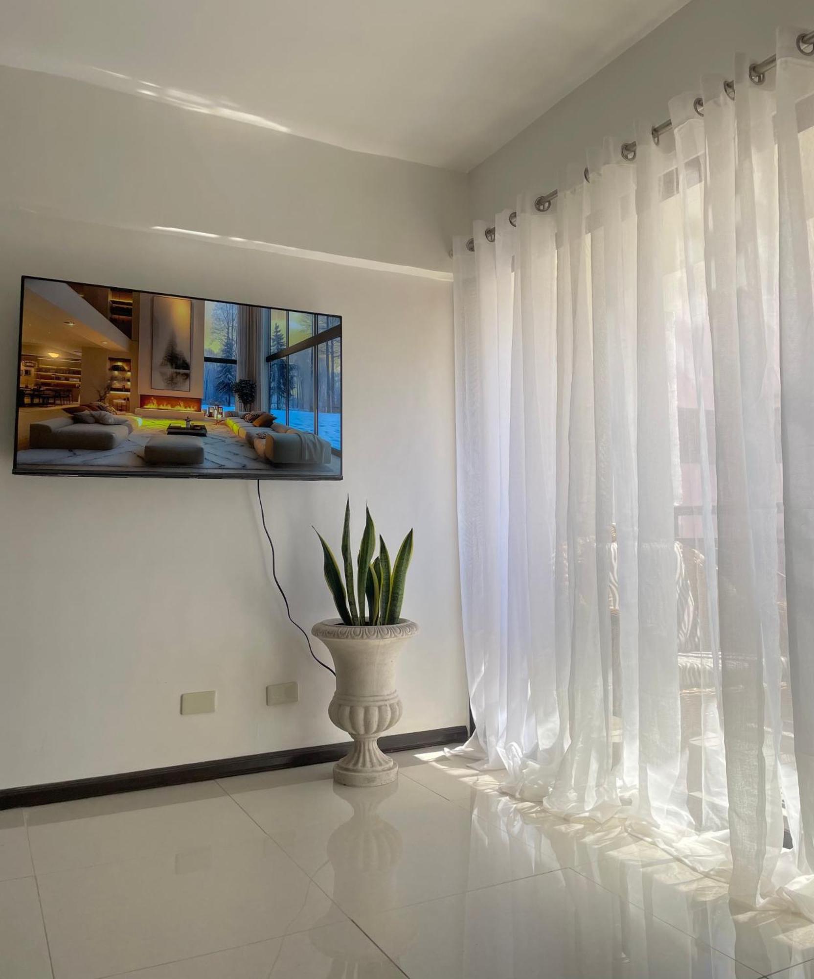 The Premier Suite Lapu-Lapu City Bagian luar foto
